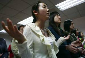 chinese-christians-singing