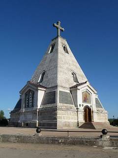 450px-St Nicholas church Sevastopol 2009 G1