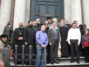 VIII_eparhiski_sabor_v_Rim_pred_zarkvata.JPG