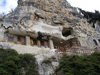скалния манастир