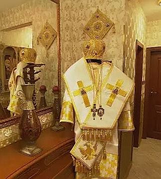 Епископските одежди